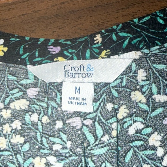 Croft & Barrow Floral Sleeveless Blouse V-Neck Spring Summer Size M - Picture 5 of 8